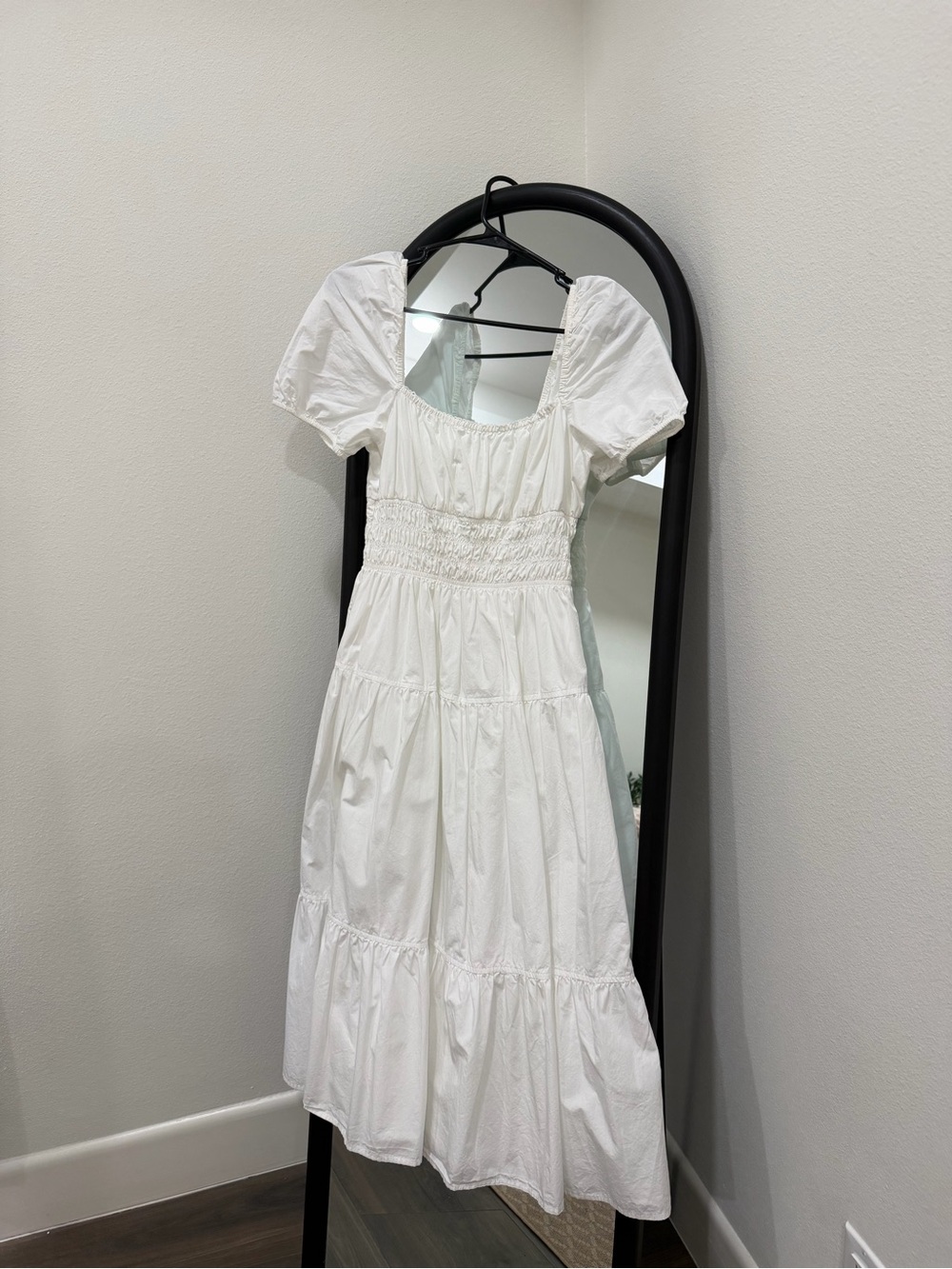 Wilfred White Puff-Sleeve Tiered Midi Dress